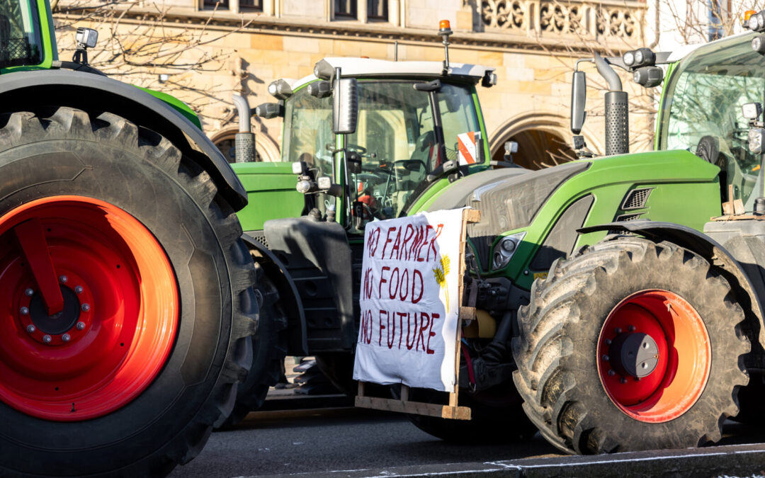 French farmers strikes cause motorway blocks disrupting European transport