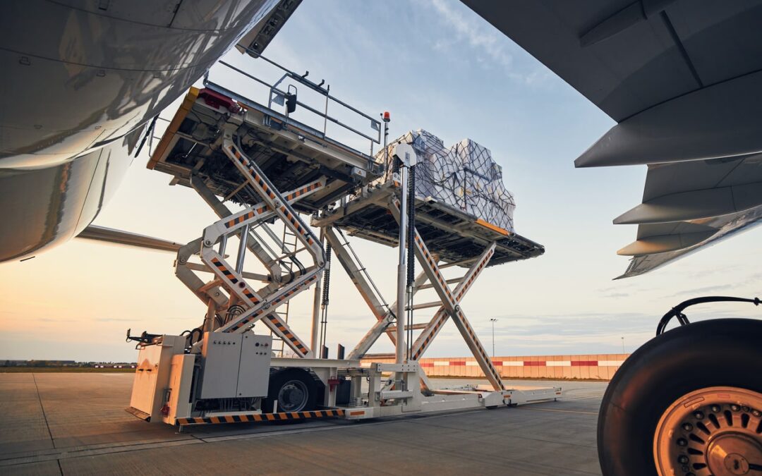 What are the different types of air freight services?